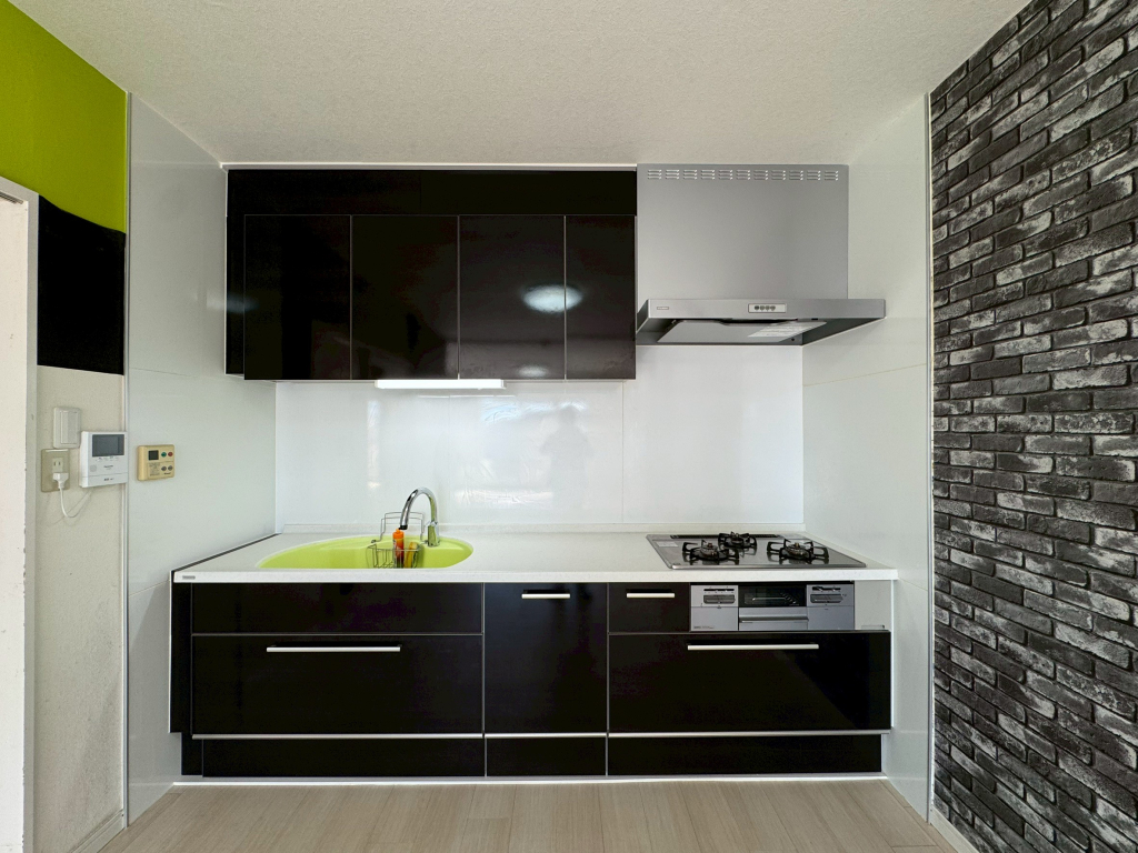 嬉しいシステムキッチン完備