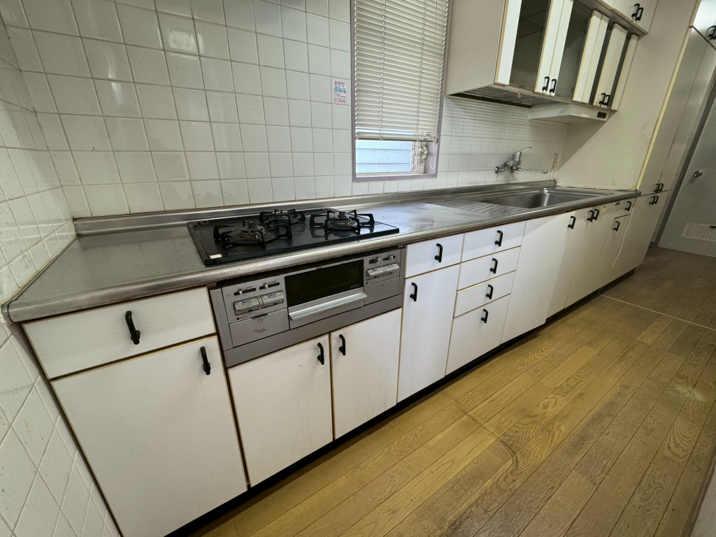 大きなシステムキッチンは使い勝手良好