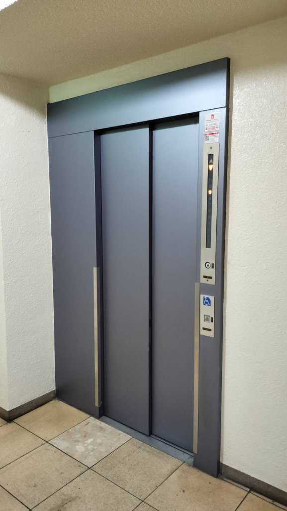 エレベーター