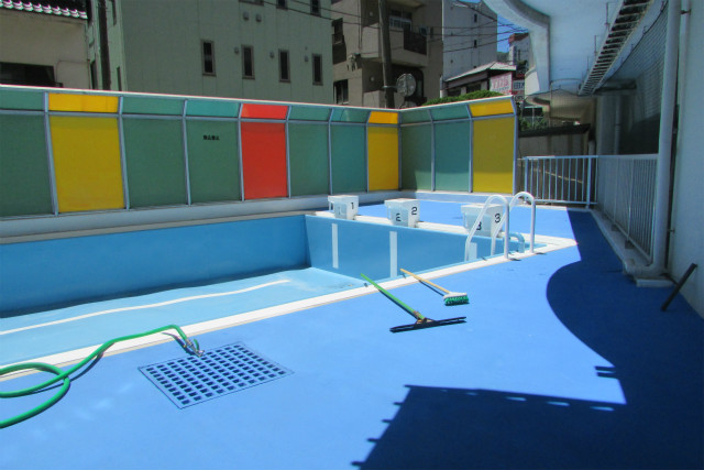 共用施設：屋外プール（夏季のみ）