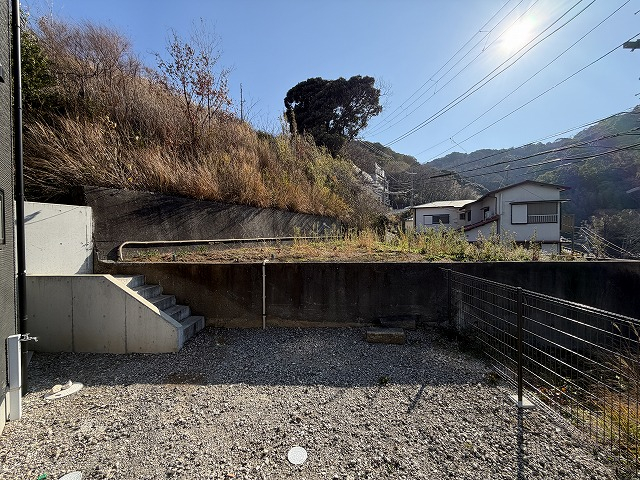 日当りの良い平坦な庭