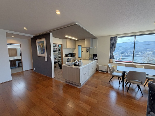 パントリー付のキッチン