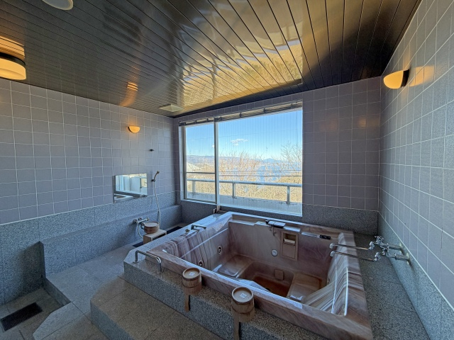 海望むビューバス仕様の浴室