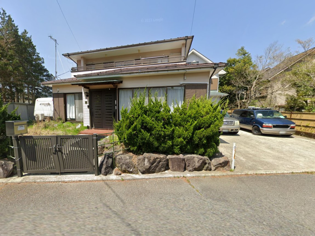 別荘にもなる箱根仙石原宅地100坪3ＬＤＫ一戸建物件不動産任意売却競売物件入札サポートリビングホーム