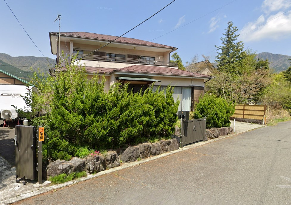 別荘にもなる箱根仙石原宅地100坪3ＬＤＫ一戸建物件不動産任意売却競売物件入札サポートリビングホーム