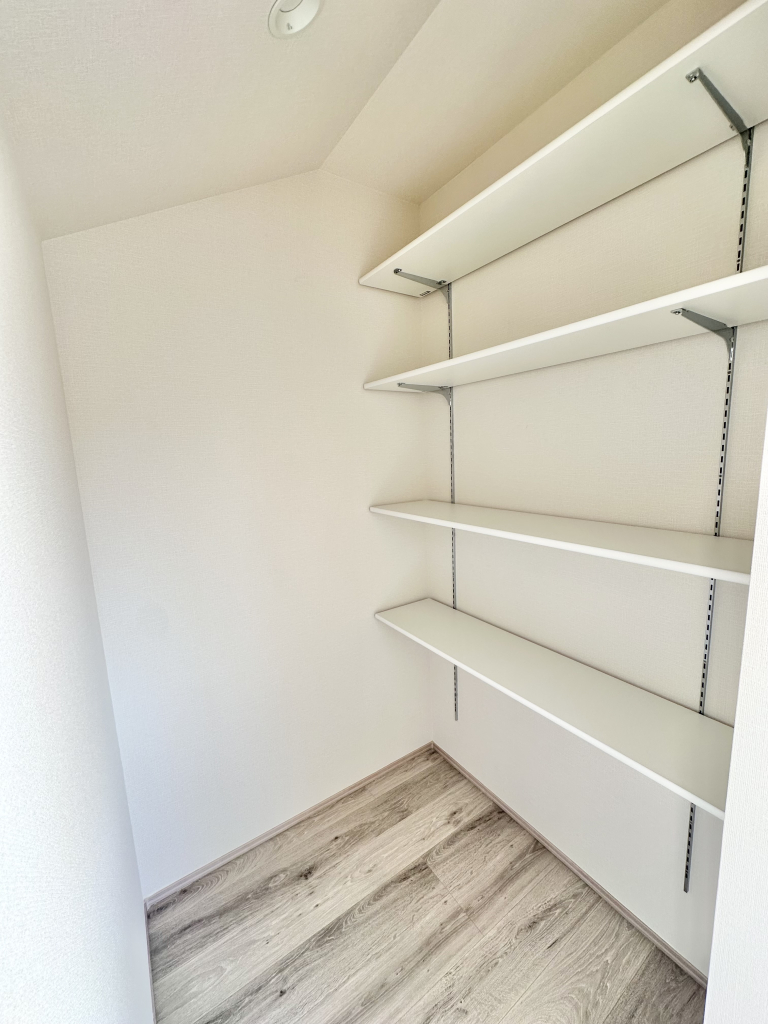 南側洋室ＷＩＣ 