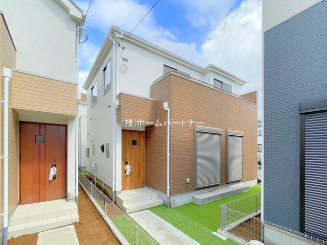 ☆秘密の隠れ家が我が家です☆ 道路からも中に入りますので小さなお子様の飛び出しなども防げて安心です♪