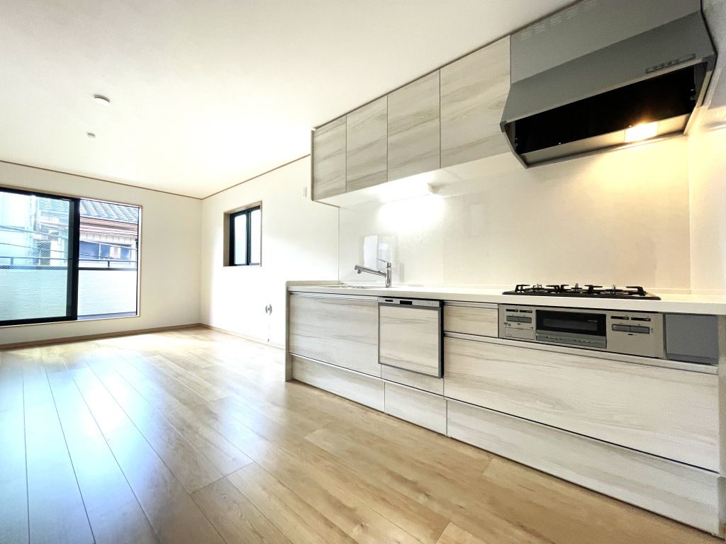 ☆☆ キッチン ☆☆ 奥様目線のお料理空間。家事をしながらもお子様から目を離さない