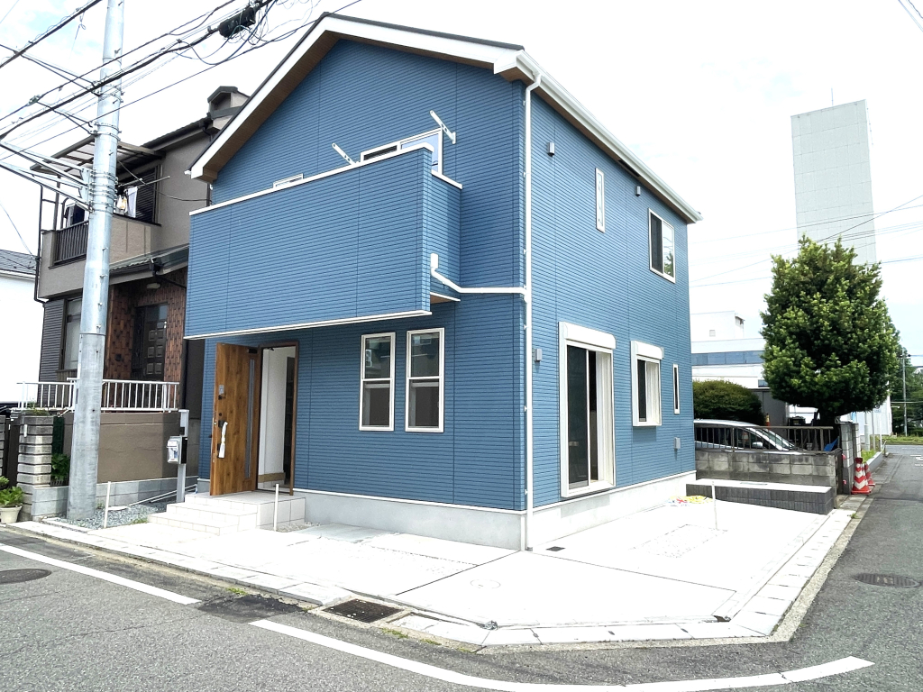☆☆　夢と憧れの駐車場２台　☆☆ 通勤用、自家用車用、お客様用など駐車場２台分は憧れ。