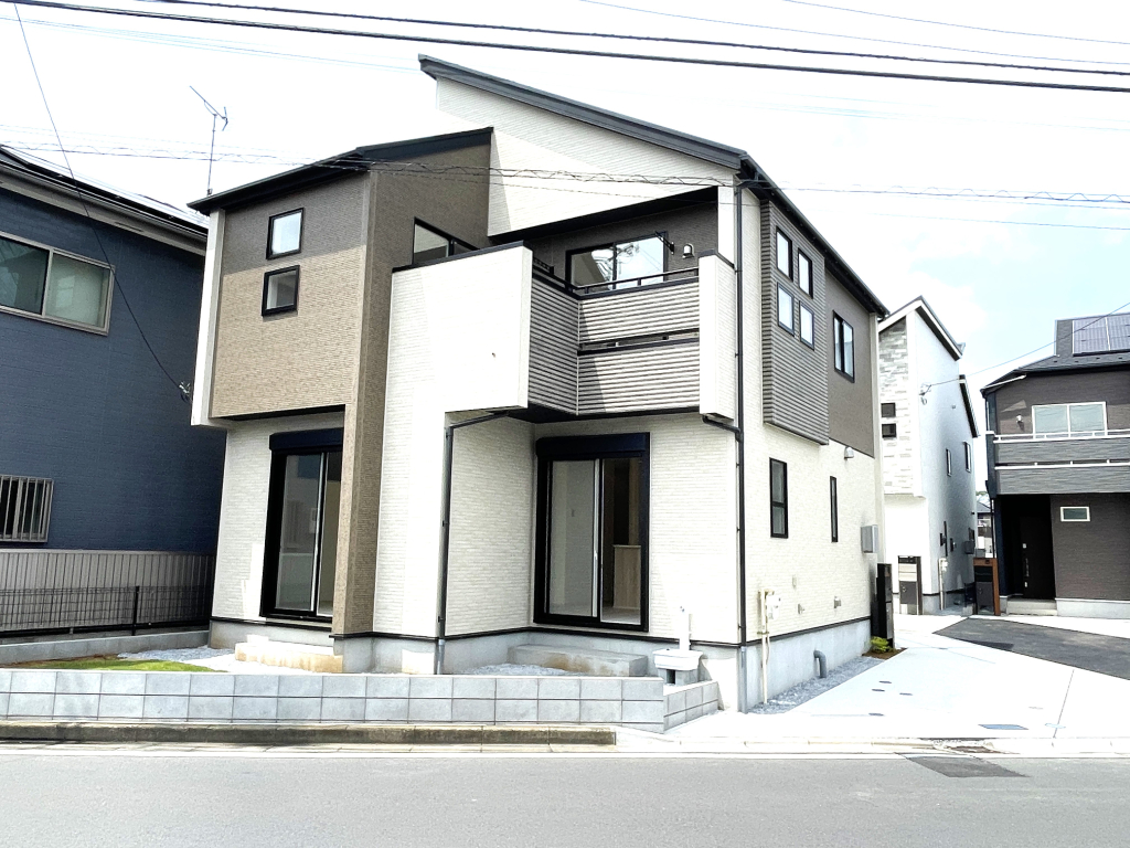 ☆☆　夢と憧れの駐車場２台　☆☆ 通勤用、自家用車用、お客様用など駐車場２台分は憧れ。