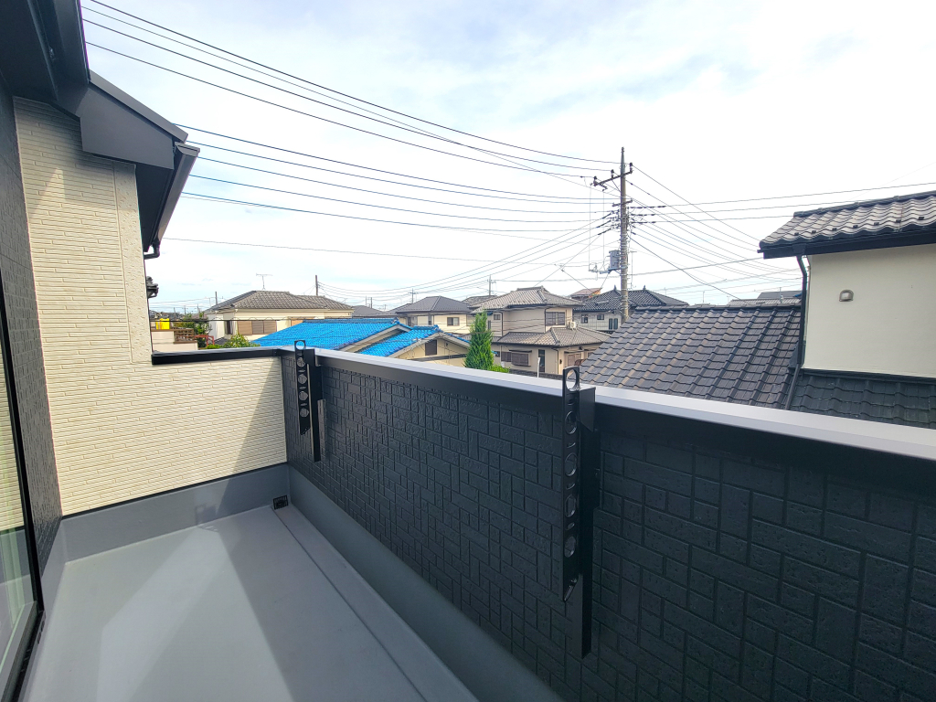 ☆南向きバルコニーの恵み　☆☆ 南からの明るい陽ざしを目一杯浴びる恩恵。