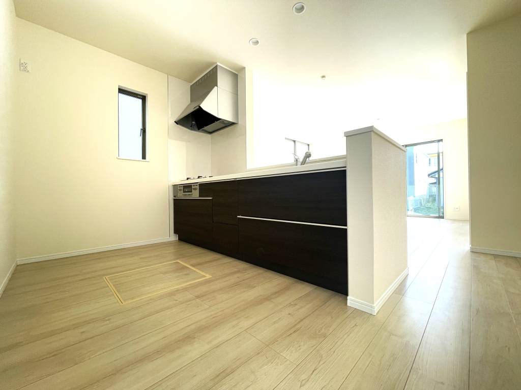 施工例☆カウンターキッチン　☆☆ 朝はご主人様と談笑する。カウンターキッチンだからこそ可能な日常