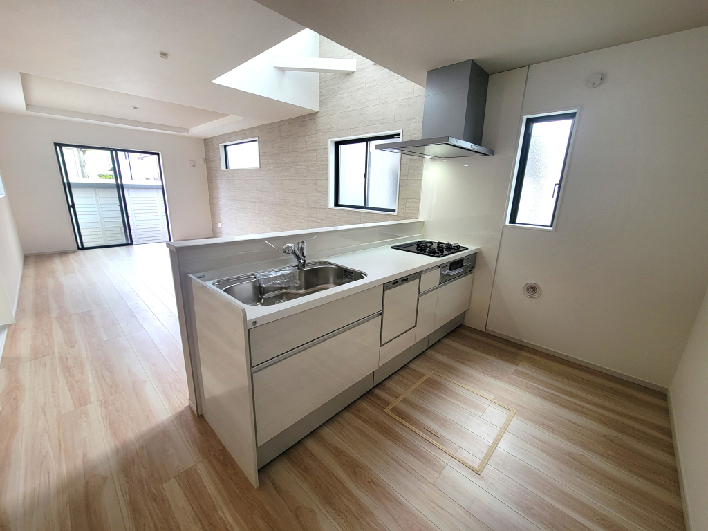 ☆奥様の聖地・カウンターキッチン☆ 収納豊富で使い勝手良いカウンターキッチンは奥様に大切な空間