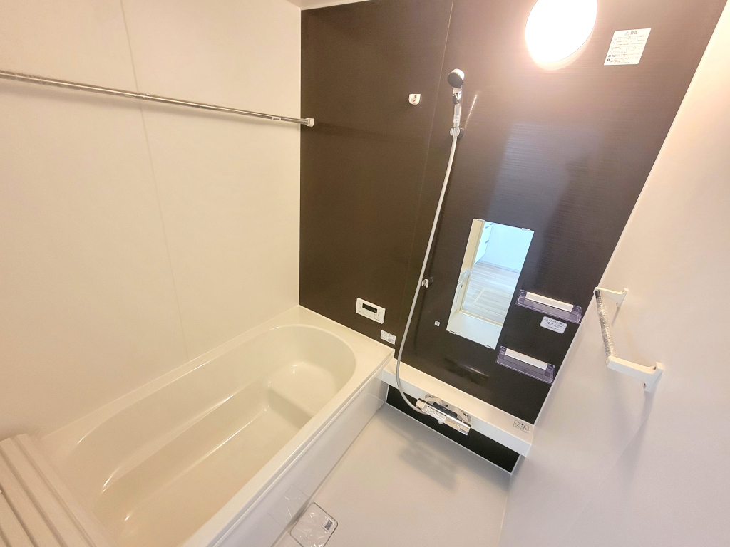 ☆憧れの広々サイズバスルーム　☆☆ 足を延ばせてゆっくりとくつろげる広々バスルーム。