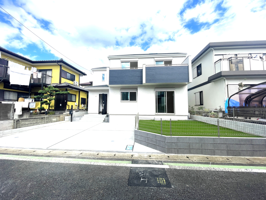 ☆マイホームの喜びを感じる陽当たりの良さ・開放感☆ 憧れのマイホームに相応しい美しく映える外観です。