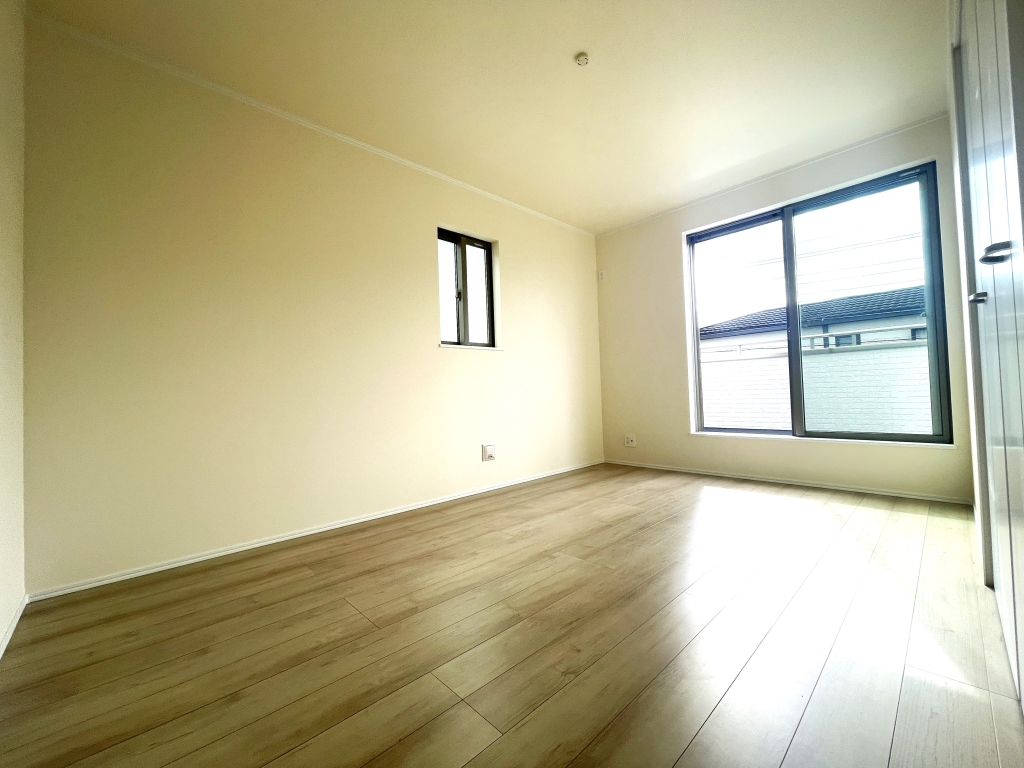 ☆明るさと風通しの良さ☆☆ 一戸建てのお部屋の魅力は陽当たりと風通しの良さ。