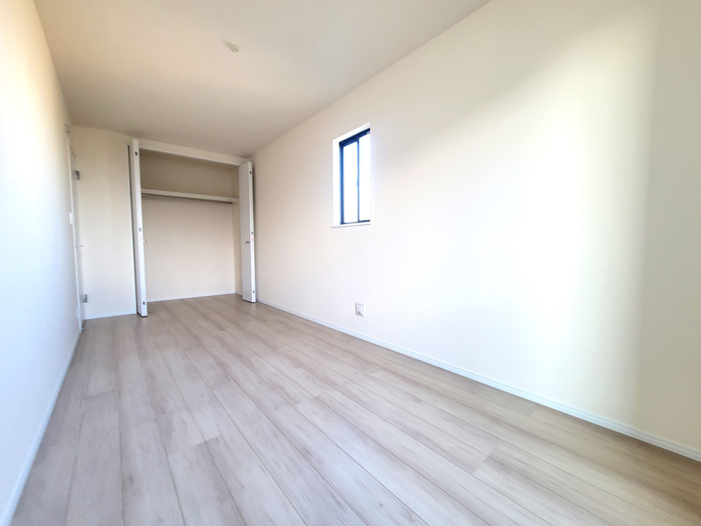 ☆明るさと風通しの良さ☆☆ 一戸建てのお部屋の魅力は陽当たりと風通しの良さ。