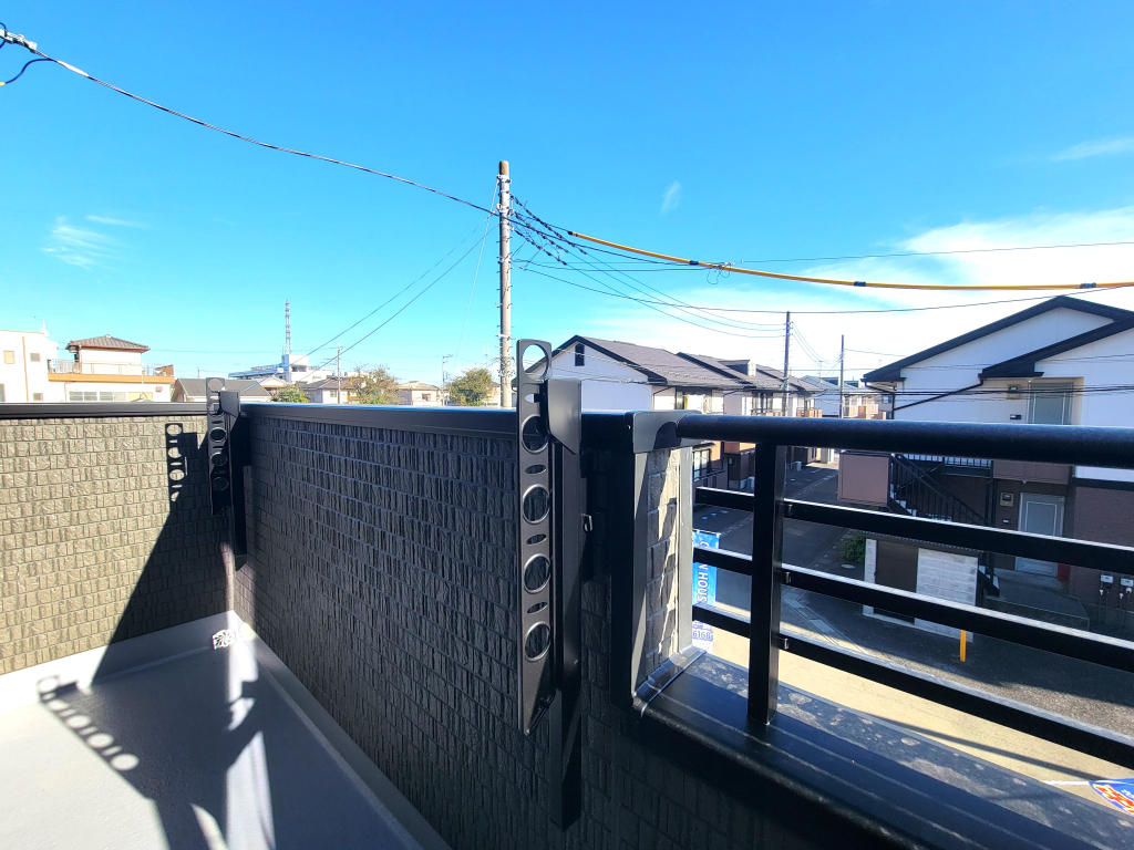 ☆☆　南向きバルコニーの恵み　☆☆ 南からの明るい陽ざしを目一杯浴びる恩恵。