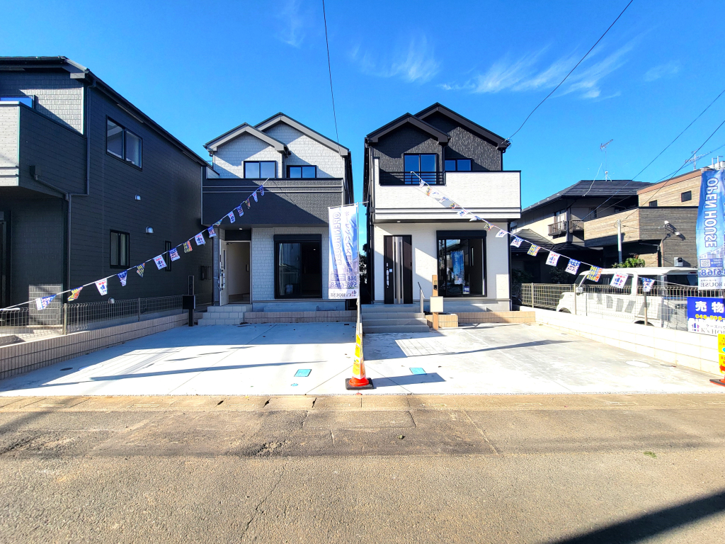 ☆☆　夢と憧れの駐車場2台　☆☆ 通勤用、自家用車用、お客様用など駐車場2台分は憧れ。