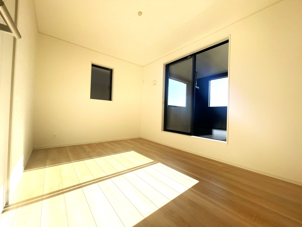 ☆明るさと風通しの良さ☆☆ 心地の良いお部屋はお子様の成長にも良い影響を与えます。