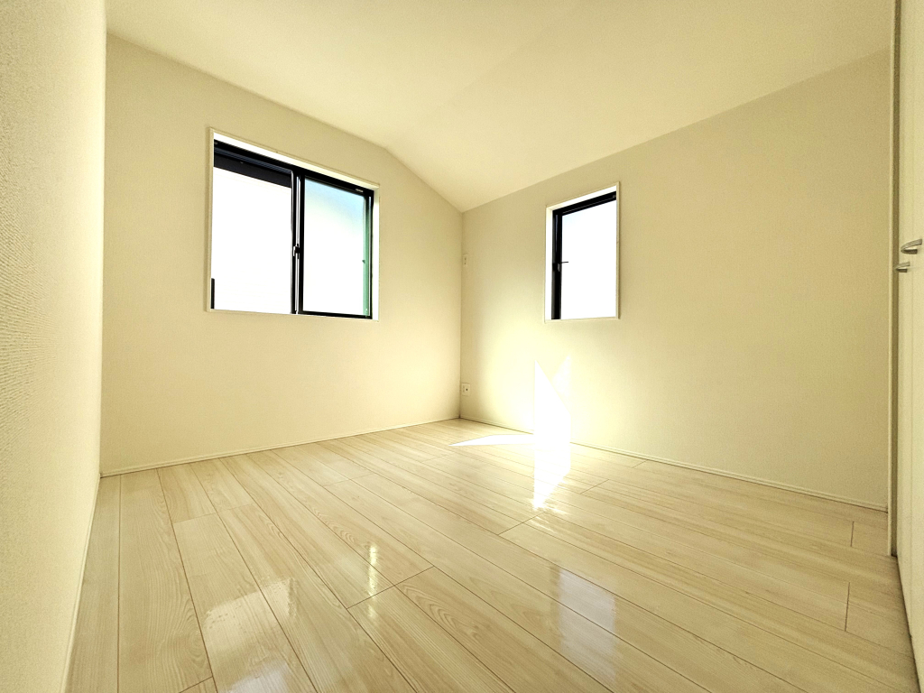 ☆明るさと風通しの良さ☆☆ 心地の良いお部屋はお子様の成長にも良い影響を与えます。