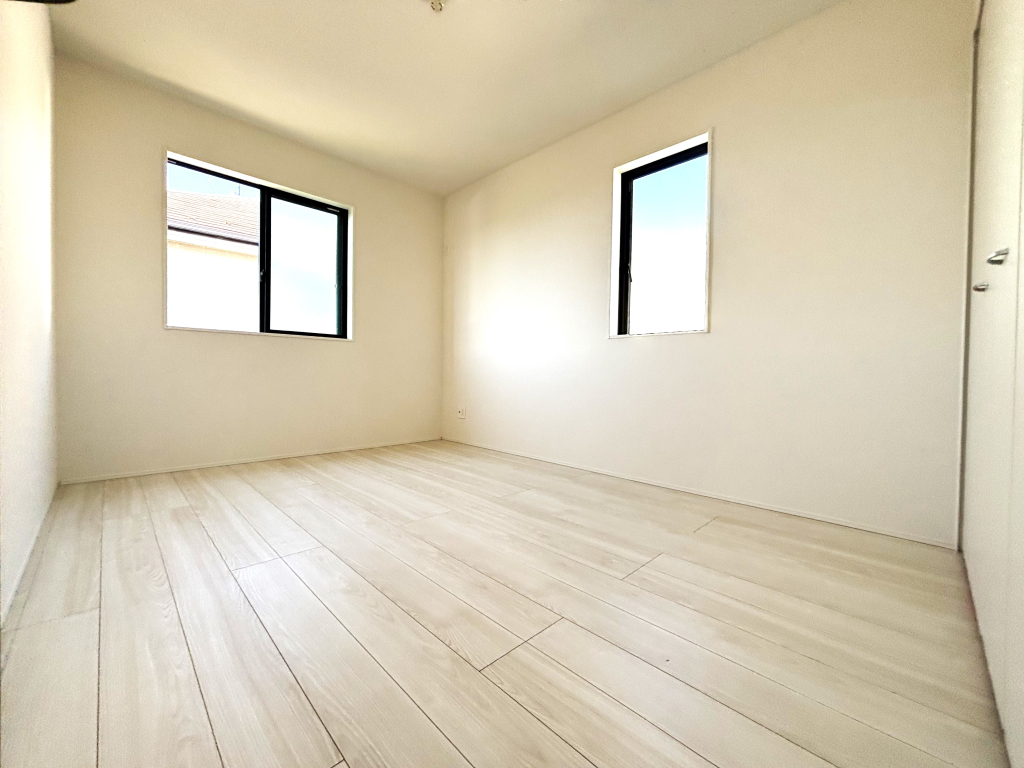 ☆明るさと風通しの良さ☆☆ 心地の良いお部屋はお子様の成長にも良い影響を与えます。