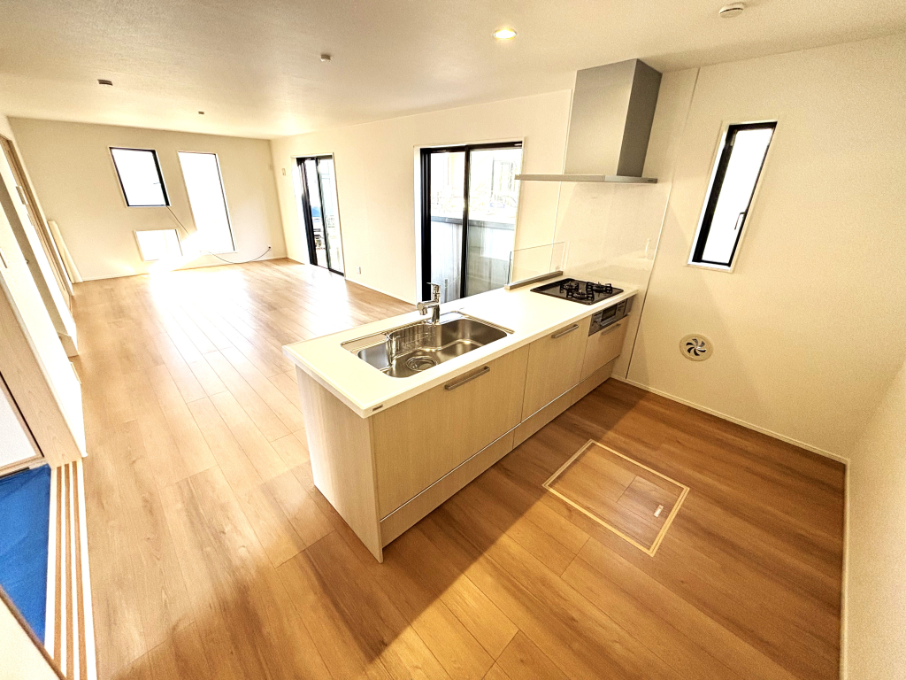 ☆奥様の聖地・カウンターキッチン☆ 収納豊富で使い勝手良いカウンターキッチンは奥様に大切な空間