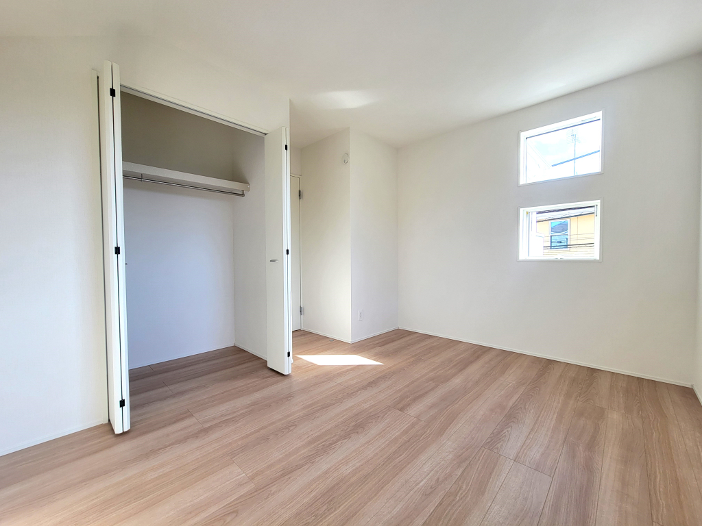 ☆明るさと風通しの良さ☆☆ 一戸建てのお部屋の魅力は陽当たりと風通しの良さ。