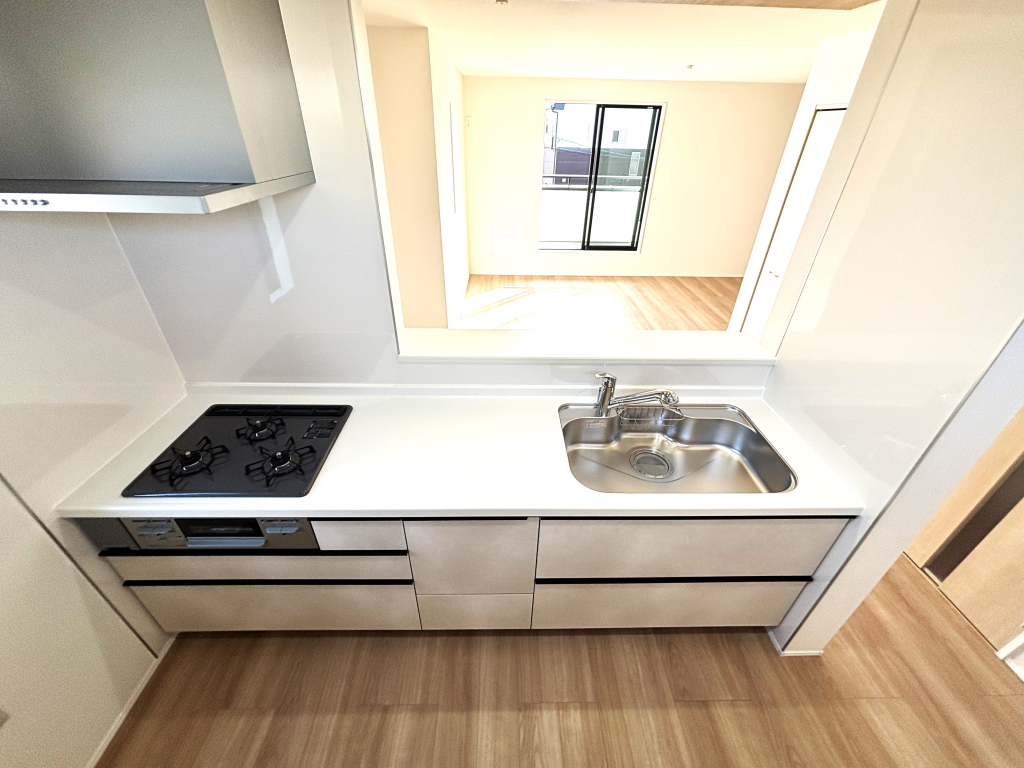 ☆会話が弾むキッチン☆ リビング全体を見渡せ家族全員と会話ができる人気の高いカウンターキッチン