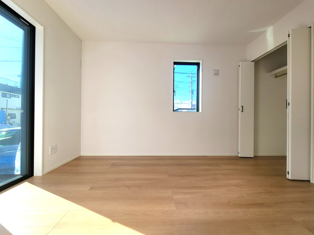 ☆☆　あると嬉しい1F洋室　☆☆ お子様が小さいうちはプレイルームに。または客間に。