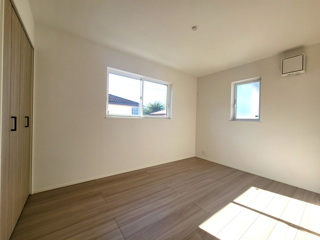 ☆お子様にも格別な空間を☆ お子様の成長にも欠かせない陽ざし。朝の目覚めも太陽の力でスッキリと