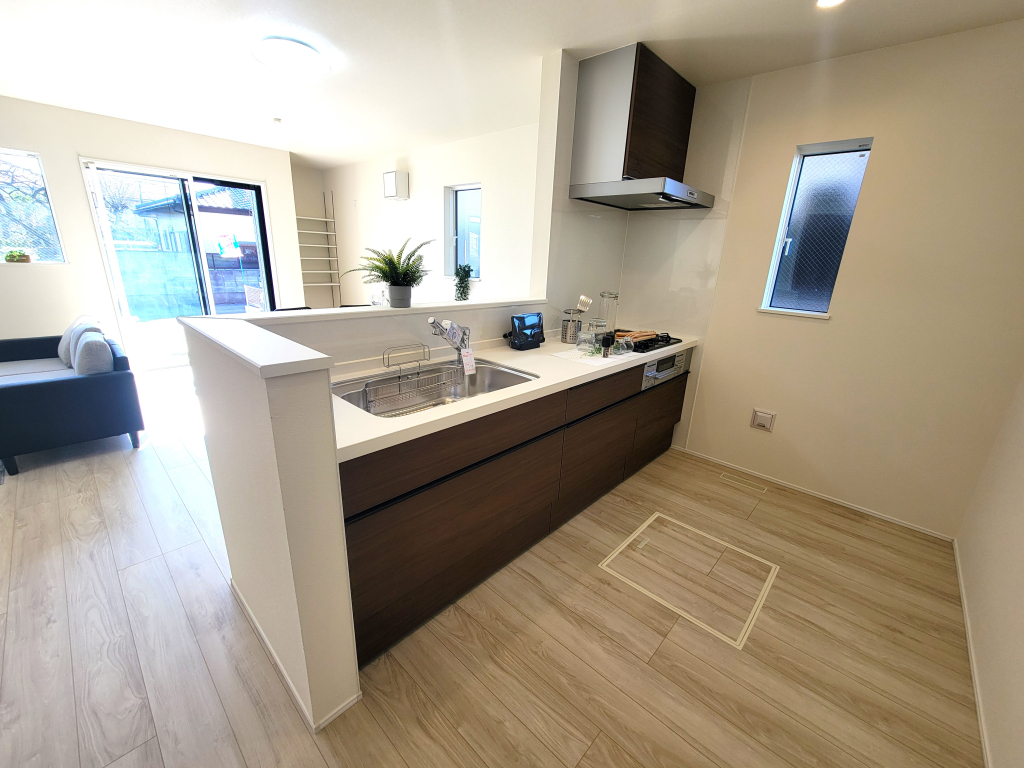 ☆カウンターキッチン　☆☆ 奥様目線のお料理空間。家事をしながらもお子様から目を離さない。