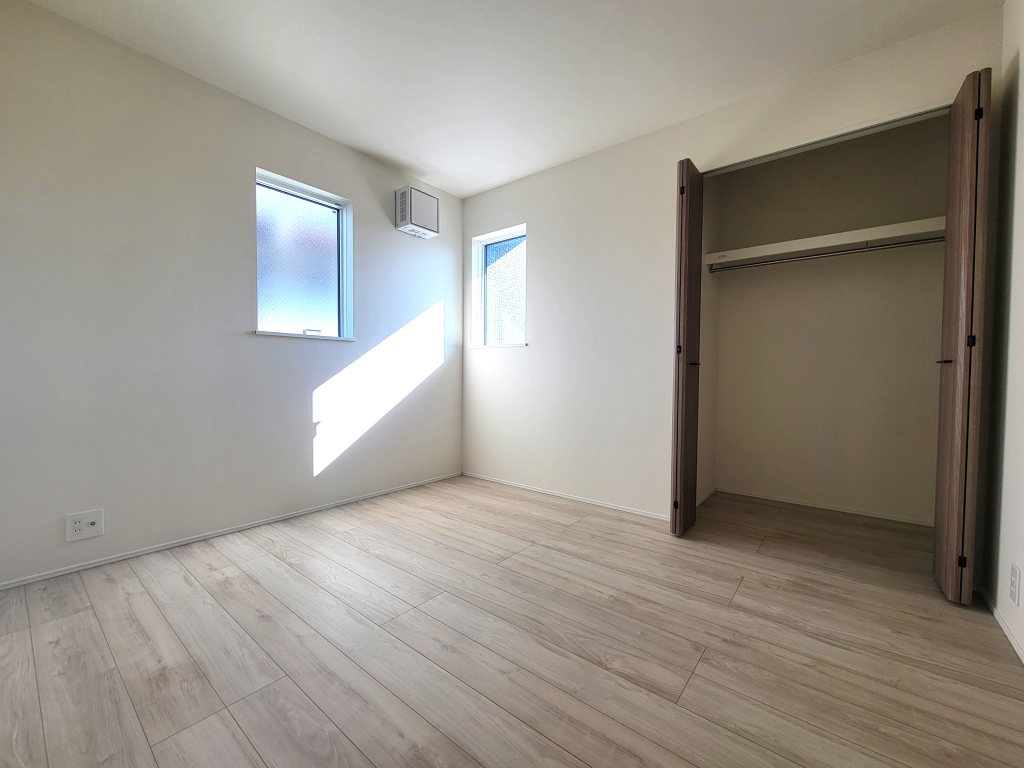 ☆お子様にも格別な空間を☆ お子様の成長にも欠かせない陽ざし。朝の目覚めも太陽の力でスッキリと