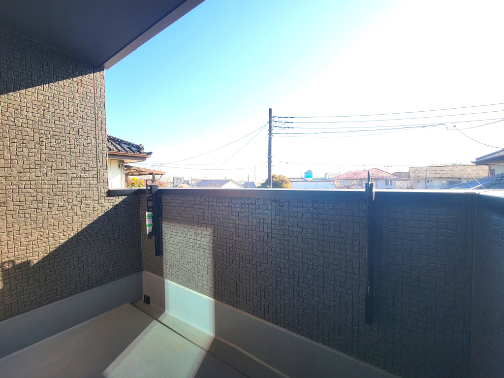 ☆南向きバルコニーの恵み　☆☆ 南からの明るい陽ざしを目一杯浴びる恩恵。