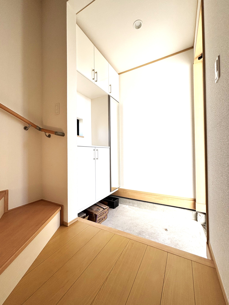 ☆ 満足感溢れる家 ☆☆ お家の顔とも言える玄関は、広くキレイでありたい。