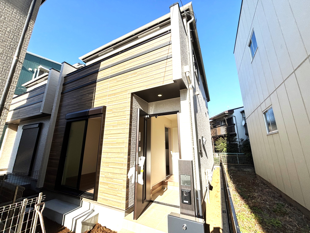 ☆マイホームの喜びを感じる陽当たりの良さ・開放感☆ 憧れのマイホームに相応しい美しく映える外観です。