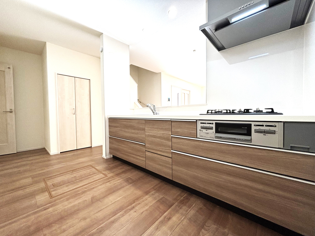 ☆カウンターキッチン　☆☆ 朝はご主人様と談笑する。カウンターキッチンだからこそ可能な日常