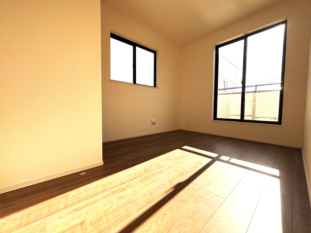 ☆明るさと風通しの良さ☆☆ 一戸建てのお部屋の魅力は陽当たりと風通しの良さ。