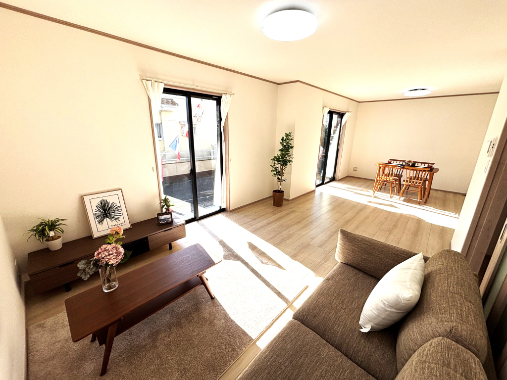 ☆明るさ。風通し。開放感に満たされる　☆☆ 家族が集まるリビングで大事な要素