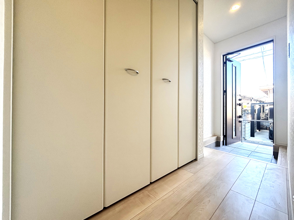 ☆　キレイで広い空間に　☆☆ お家の顔とも言える玄関は、広くキレイでありたい。