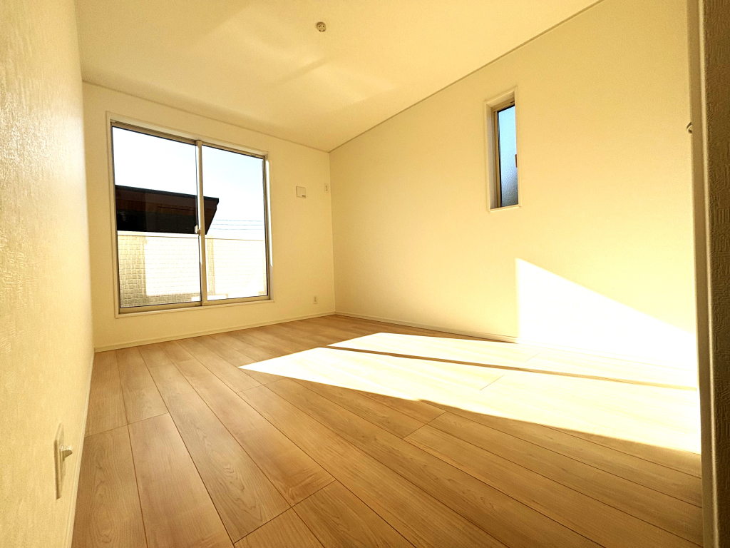 ☆明るさと風通しの良さ☆☆ 心地の良いお部屋はお子様の成長にも良い影響を与えます。