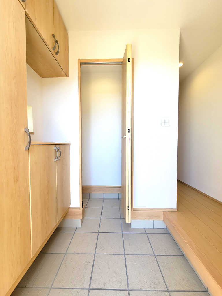 ☆　満足感溢れる家　☆☆ お家の顔とも言える玄関は、広くキレイでありたい。