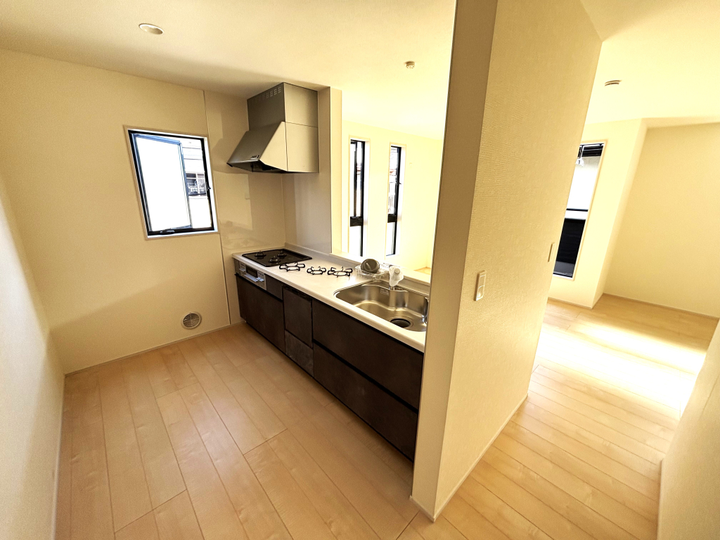 １号棟☆奥様の聖地カウンターキッチン☆収納豊富で使い勝手良いカウンターキッチンは奥様にとって大切