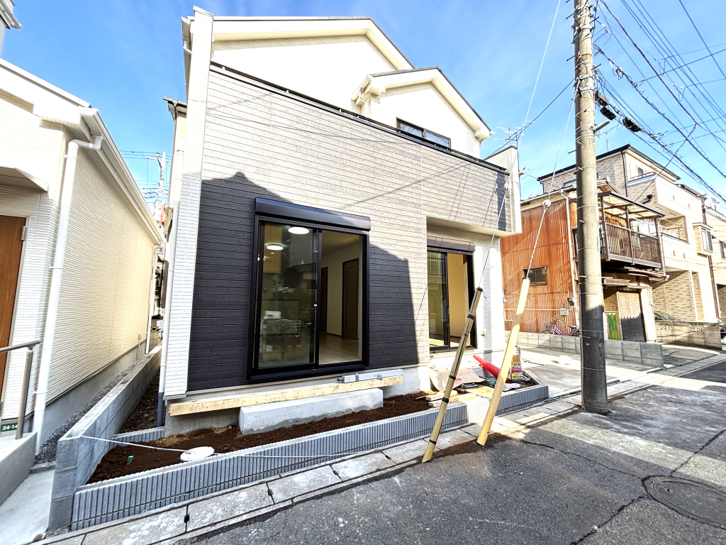 ☆マイホームの喜びを感じる陽当たりの良さ・開放感☆ 憧れのマイホームに相応しい美しく映える外観