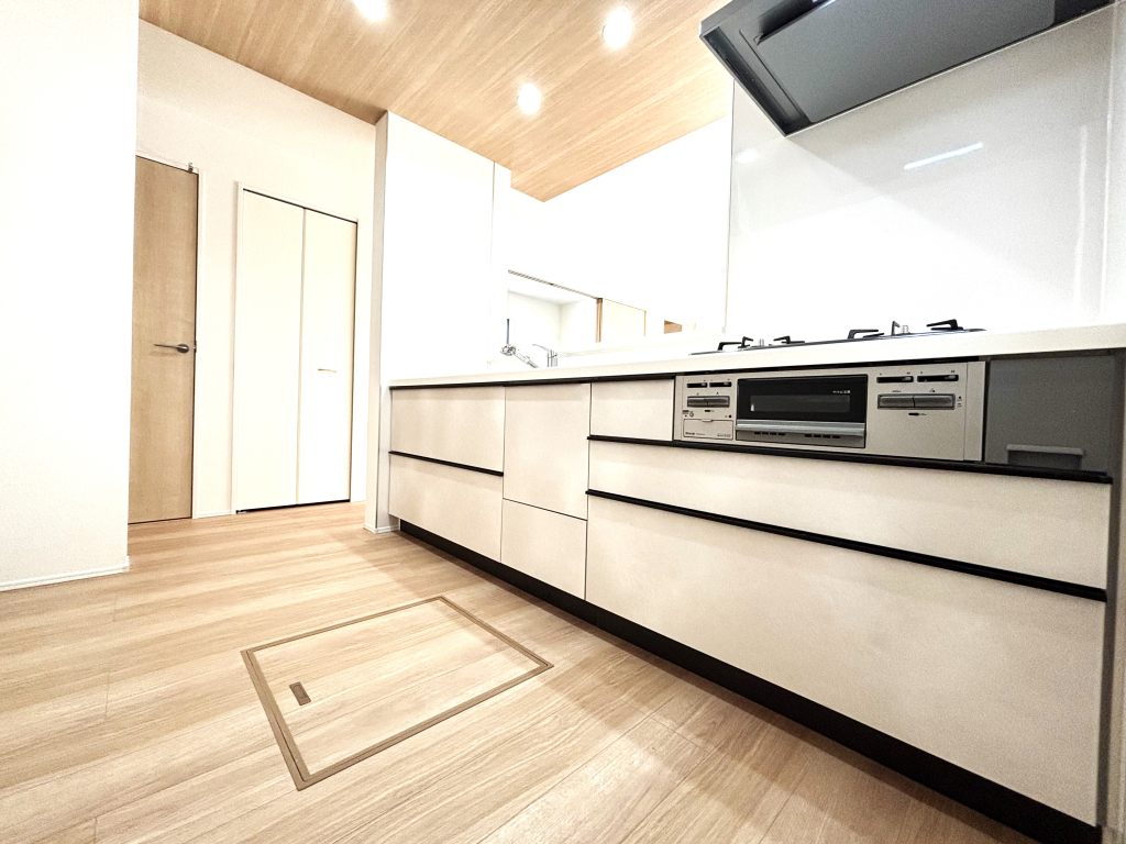 ☆会話が弾むキッチン☆ リビング全体を見渡せ家族全員と会話ができる人気の高いカウンターキッチン