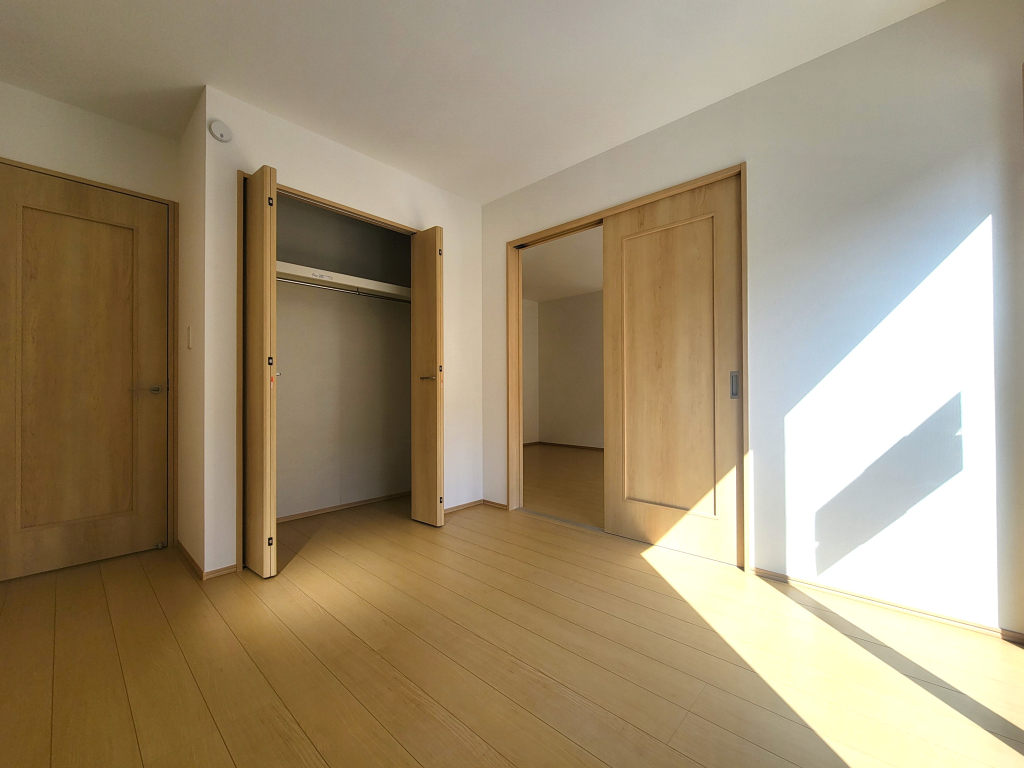 ☆☆ 癒しの空間 ☆☆ リビング横に設けられた洋室スペース。