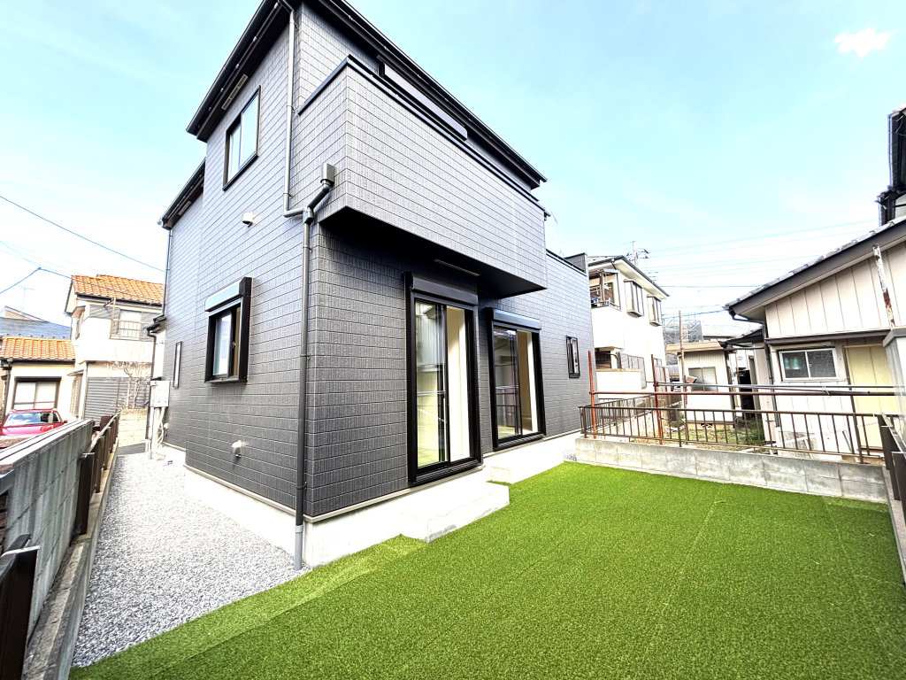 ☆マイホームの喜びを感じる陽当たりの良さ・開放感☆ 憧れのマイホームに相応しい美しく映える外観です。