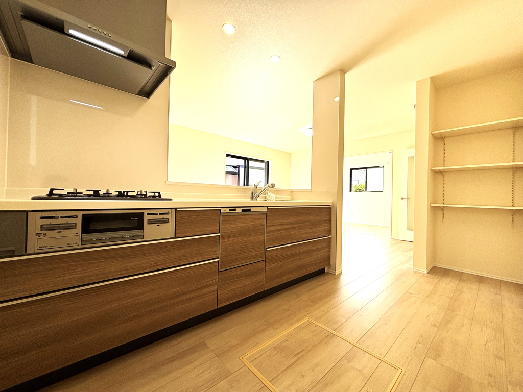 ☆カウンターキッチン　☆☆ 朝はご主人様と談笑する。カウンターキッチンだからこそ可能な日常