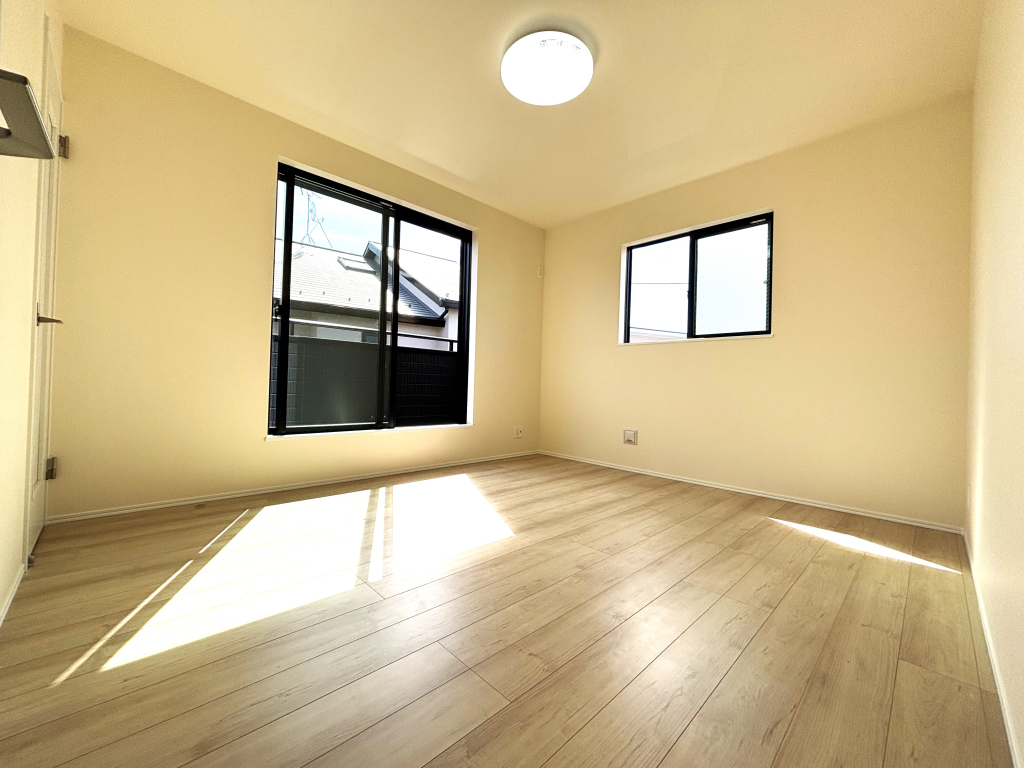 ☆明るさと風通しの良さ☆☆ 一戸建てのお部屋の魅力は陽当たりと風通しの良さ。