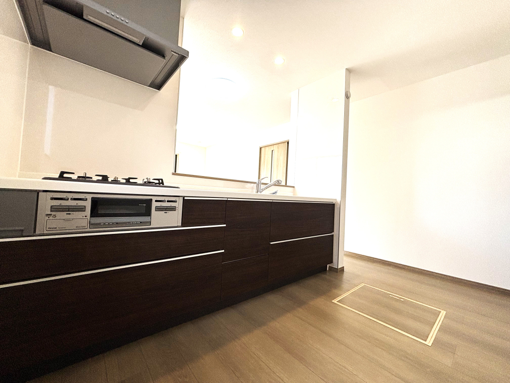 ☆カウンターキッチン　☆☆ 朝はご主人様と談笑する。カウンターキッチンだからこそ可能な日常